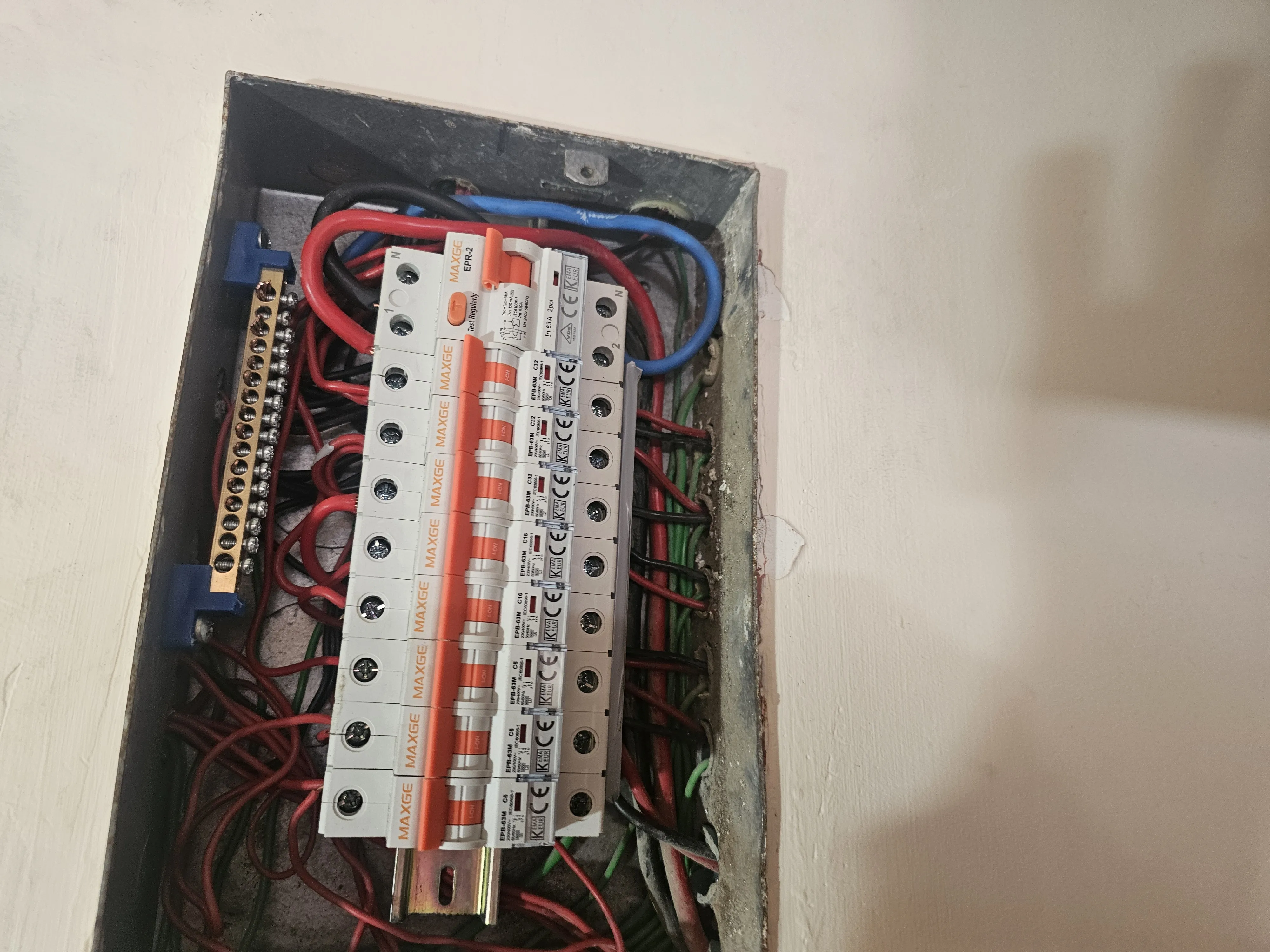 elektirik işi yapılır